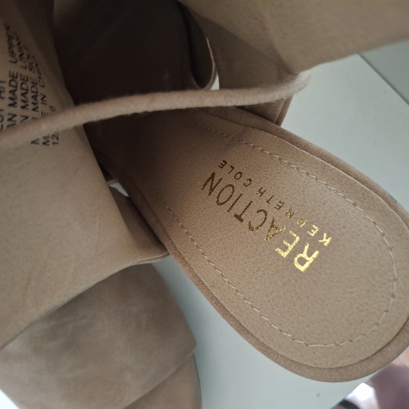 Elegant Tan Women's Heeled Sandals - Picture 5 of 8